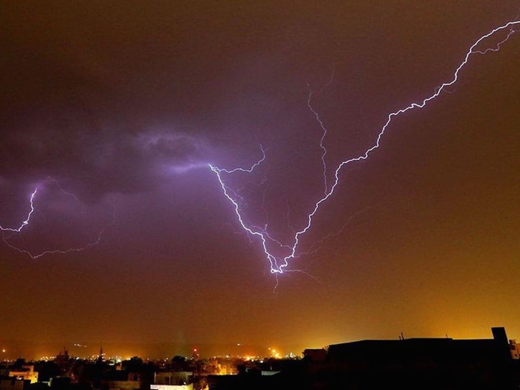 Around 40 tourists gathered at the tower and were taking selfies when out of nowhere, a bolt of lightning hit Jaipur's Amer Fort. | Prashant