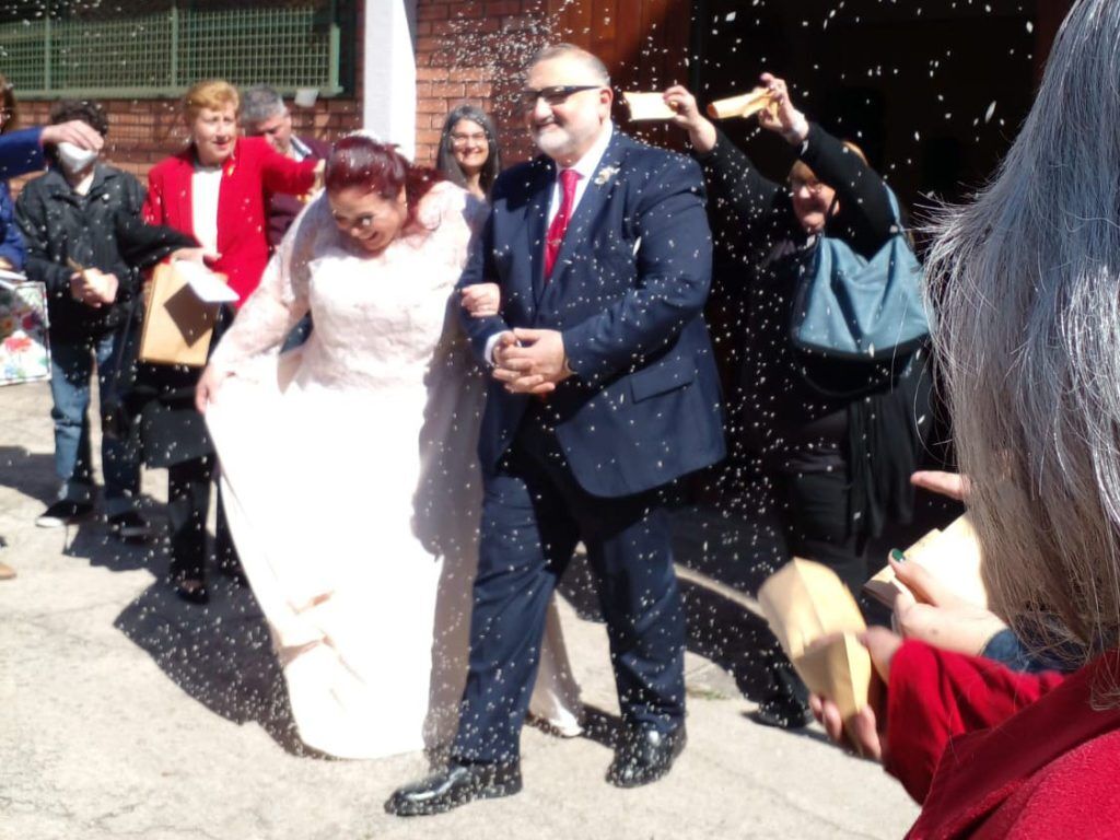Mariana Julieta Dias and her husband Hugo at their wedding
